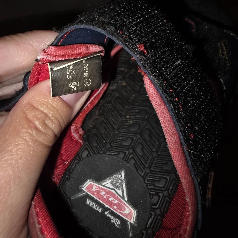 Disney‎ Lightning McQueen Boys Light Up Sandals Size US 6 Small Flaw